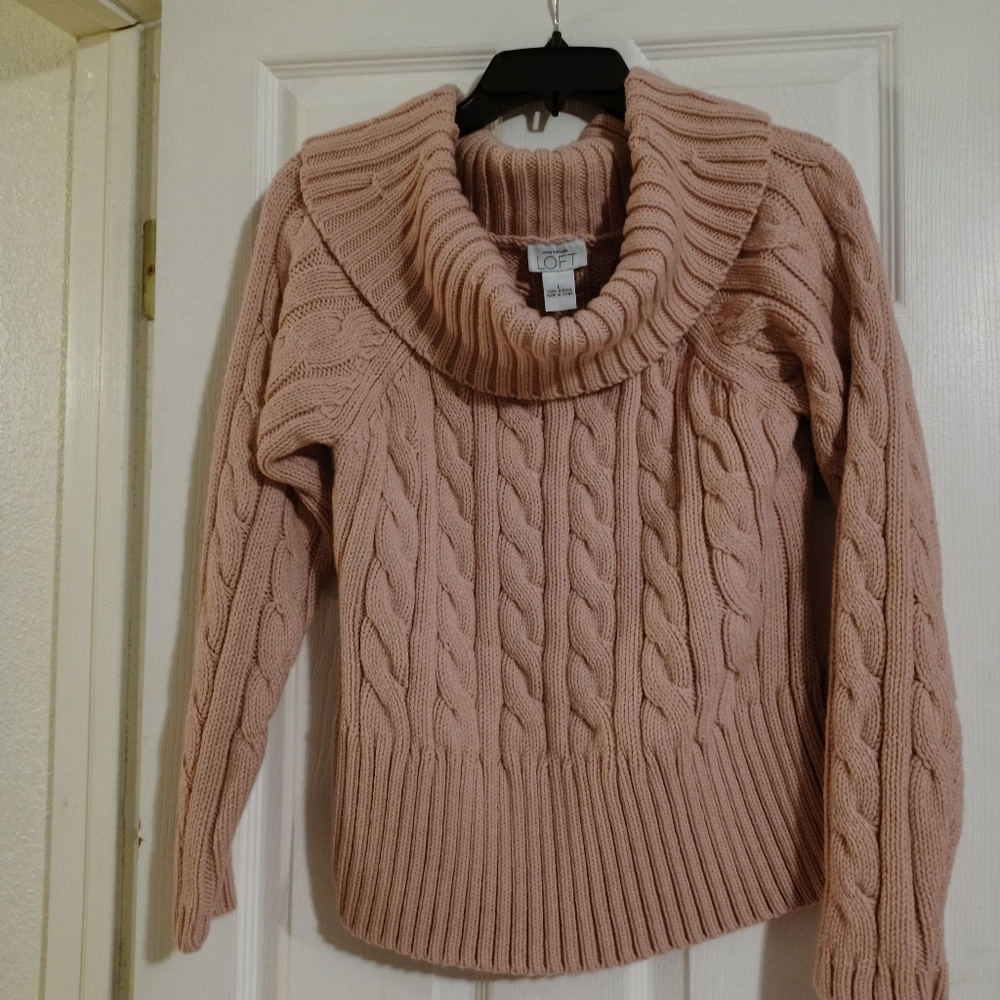 Ann Taylor LOFT Pink sweater size LG.